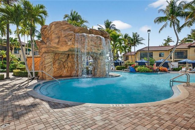 1540 5TH AVE S D305, Naples, FL 34102