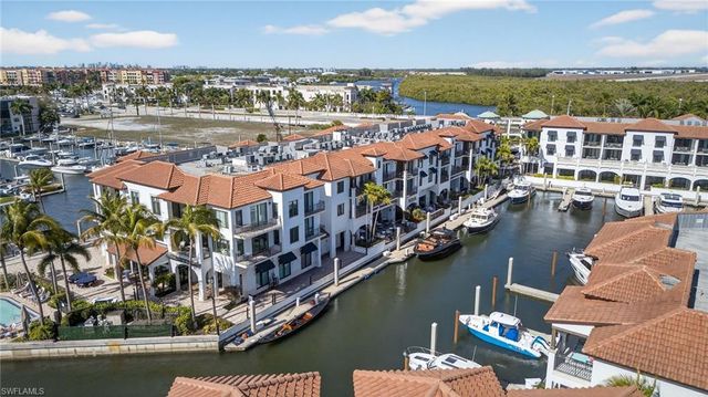 1540 5TH AVE S D305, Naples, FL 34102