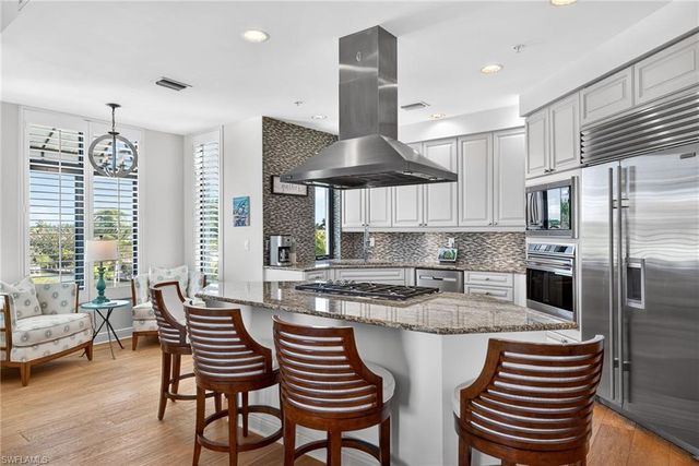 1540 5TH AVE S D305, Naples, FL 34102