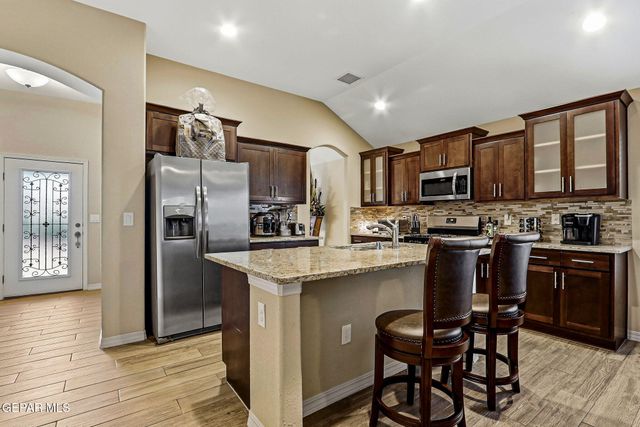 13736 Garforth Avenue, Horizon City, TX 79928