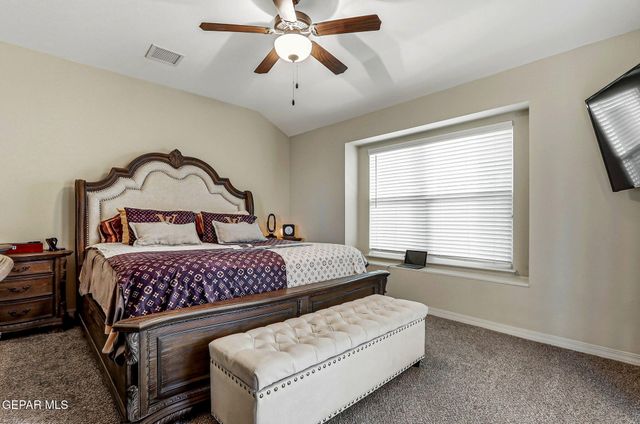 13736 Garforth Avenue, Horizon City, TX 79928