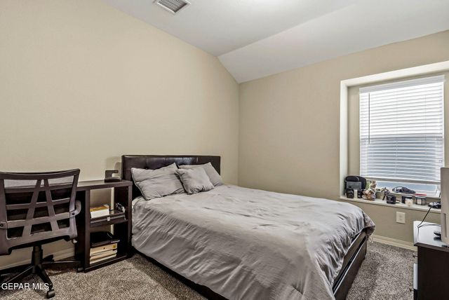 13736 Garforth Avenue, Horizon City, TX 79928