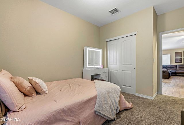 13736 Garforth Avenue, Horizon City, TX 79928