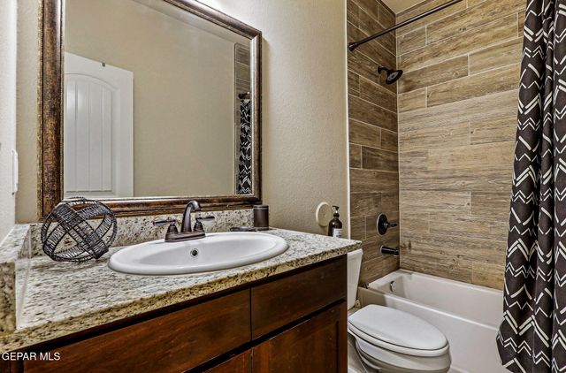 13736 Garforth Avenue, Horizon City, TX 79928