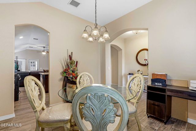 13736 Garforth Avenue, Horizon City, TX 79928