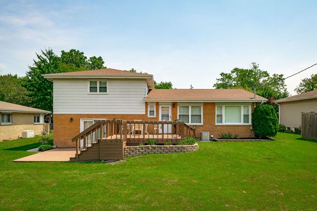 856 S Stratford Avenue, Elmhurst, IL 60126