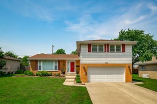 856 S Stratford Avenue, Elmhurst, IL 60126
