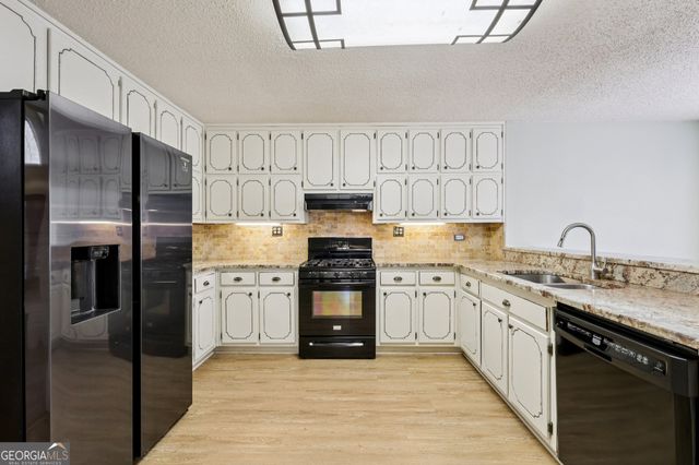 130 The Farm Road, Mcdonough, GA 30252