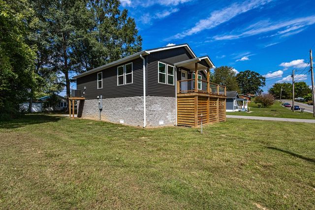 402 Old Viola Rd, Mcminnville, TN 37110