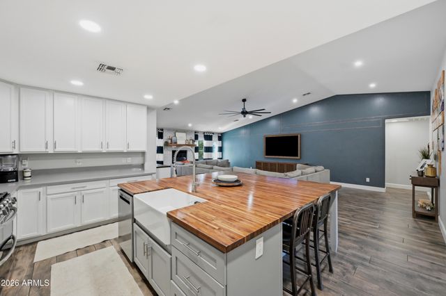 1102 N FOREST --, Mesa, AZ 85203