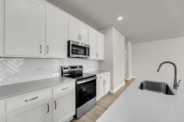 4030 Lemon Grass Lane, Ravenel, SC 29470