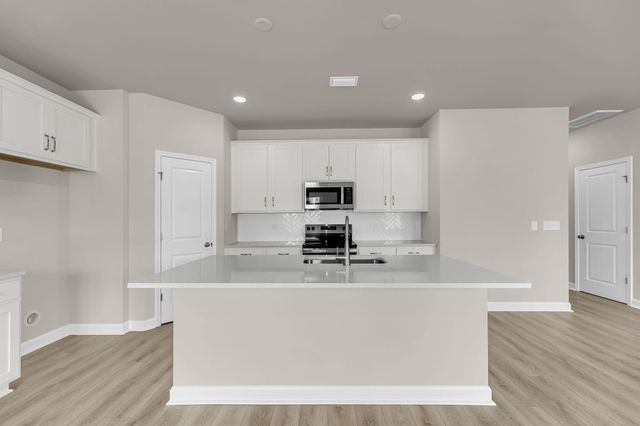 4030 Lemon Grass Lane, Ravenel, SC 29470