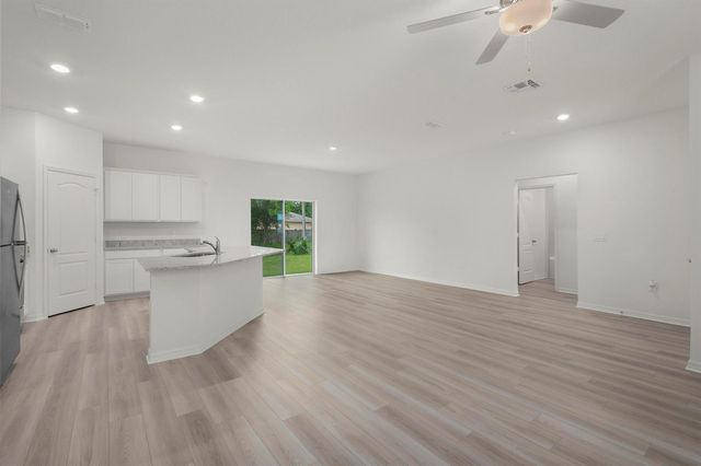 9375 103rd Avenue, Vero Beach, FL 32967