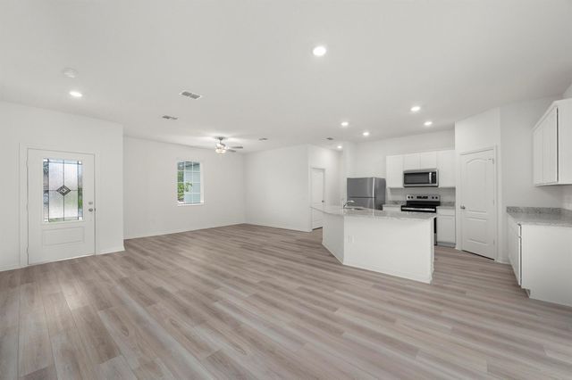 9375 103rd Avenue, Vero Beach, FL 32967