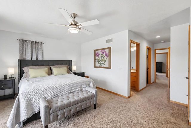 976 Stonehaven Drive, Sun Prairie, WI 53590