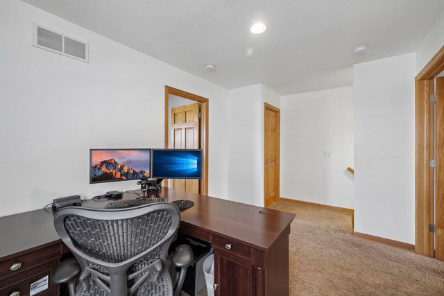 976 Stonehaven Drive, Sun Prairie, WI 53590