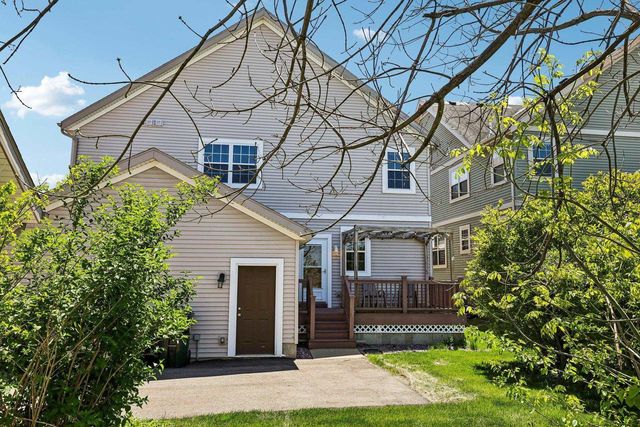 976 Stonehaven Drive, Sun Prairie, WI 53590