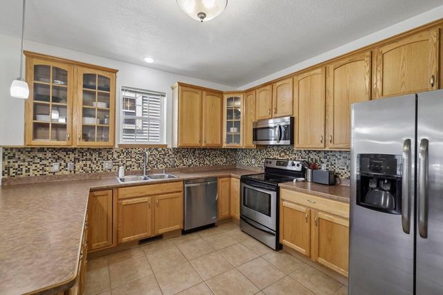 976 Stonehaven Drive, Sun Prairie, WI 53590