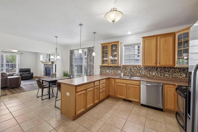 976 Stonehaven Drive, Sun Prairie, WI 53590