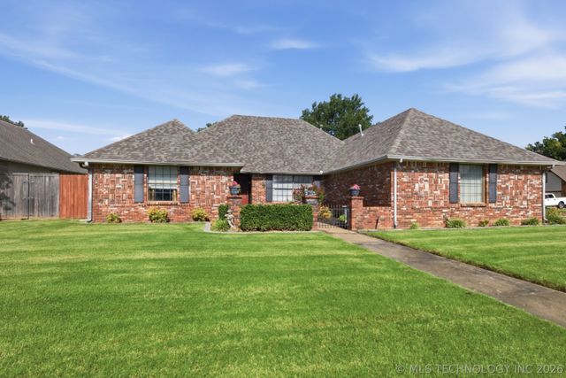 1832 N 15th Street, Broken Arrow, OK 74012