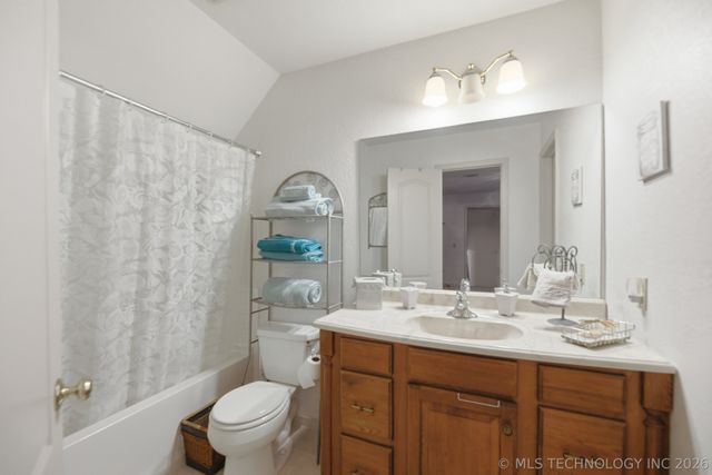 1832 N 15th Street, Broken Arrow, OK 74012