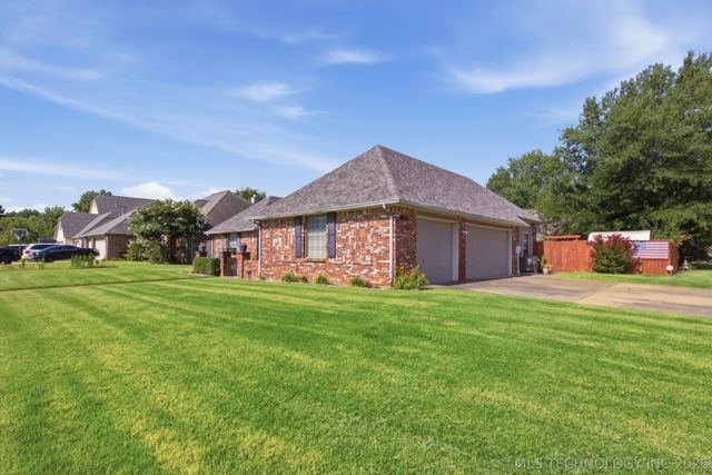 1832 N 15th Street, Broken Arrow, OK 74012