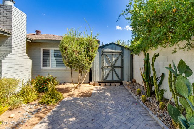 4645 E CAMBRIDGE Avenue, Phoenix, AZ 85008