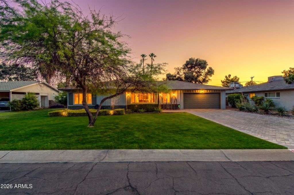4645 E CAMBRIDGE Avenue, Phoenix, AZ 85008 — photo 2