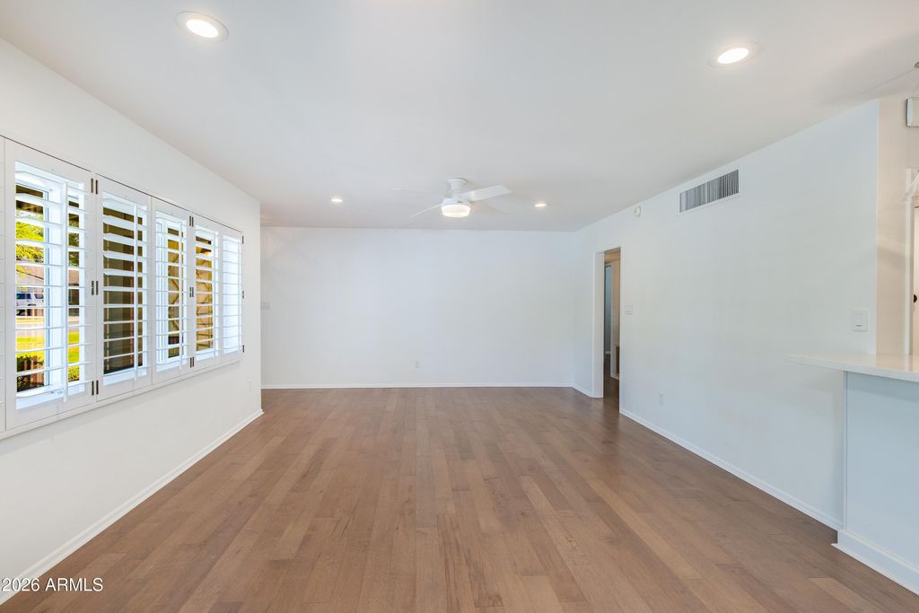 4645 E CAMBRIDGE Avenue, Phoenix, AZ 85008 — photo 5