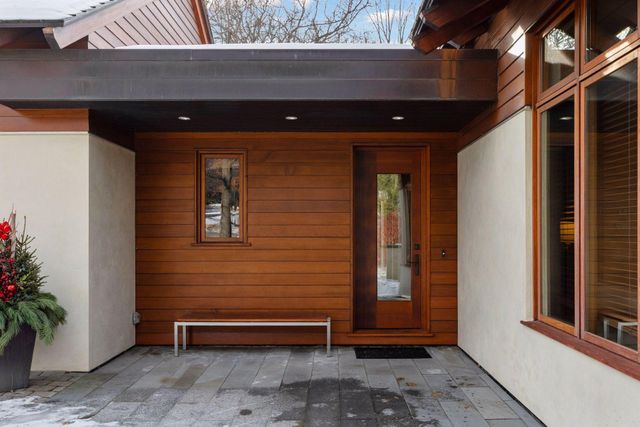 20545 Linden Road, Deephaven, MN 55331