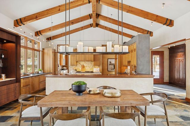 20545 Linden Road, Deephaven, MN 55331