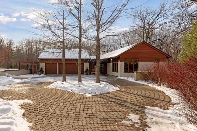 20545 Linden Road, Deephaven, MN 55331