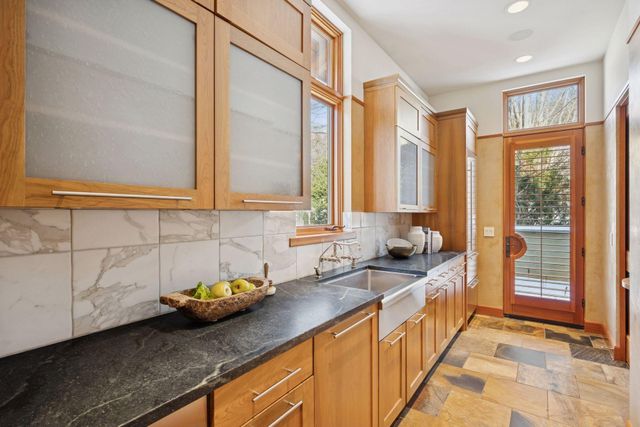 20545 Linden Road, Deephaven, MN 55331