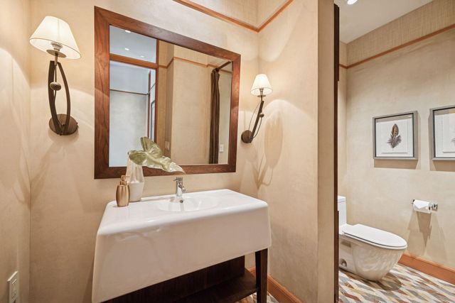 20545 Linden Road, Deephaven, MN 55331