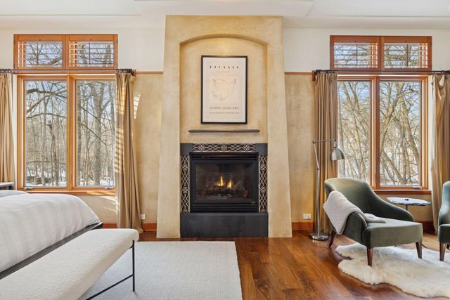 20545 Linden Road, Deephaven, MN 55331