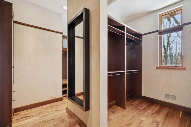 20545 Linden Road, Deephaven, MN 55331