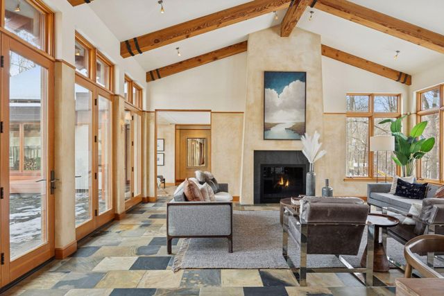 20545 Linden Road, Deephaven, MN 55331