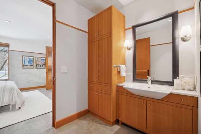 20545 Linden Road, Deephaven, MN 55331