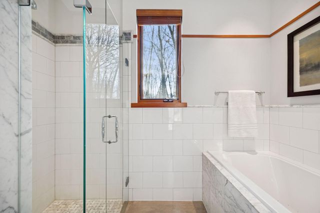 20545 Linden Road, Deephaven, MN 55331