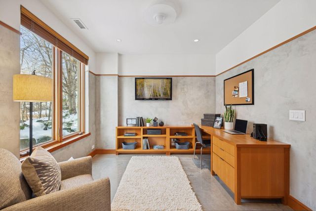 20545 Linden Road, Deephaven, MN 55331