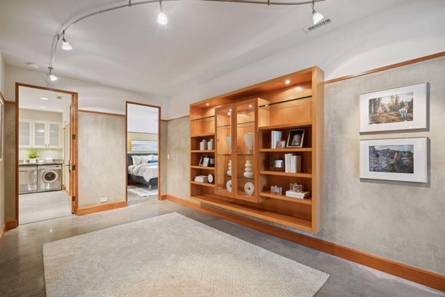 20545 Linden Road, Deephaven, MN 55331