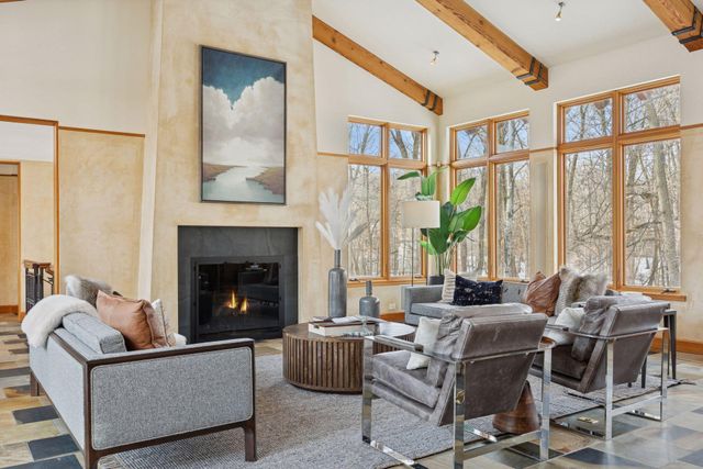 20545 Linden Road, Deephaven, MN 55331