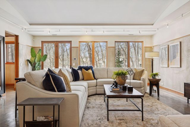 20545 Linden Road, Deephaven, MN 55331