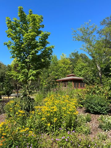 20545 Linden Road, Deephaven, MN 55331