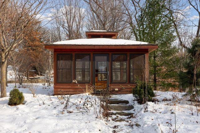 20545 Linden Road, Deephaven, MN 55331