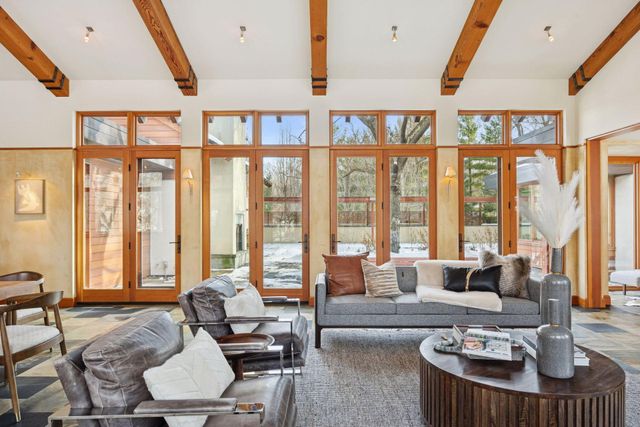 20545 Linden Road, Deephaven, MN 55331