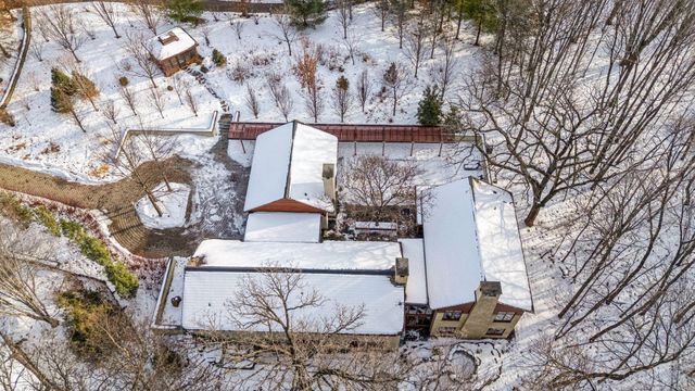 20545 Linden Road, Deephaven, MN 55331