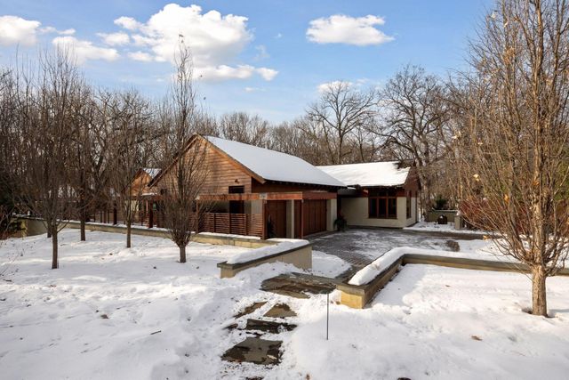 20545 Linden Road, Deephaven, MN 55331