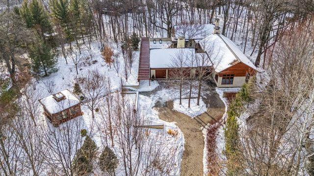 20545 Linden Road, Deephaven, MN 55331