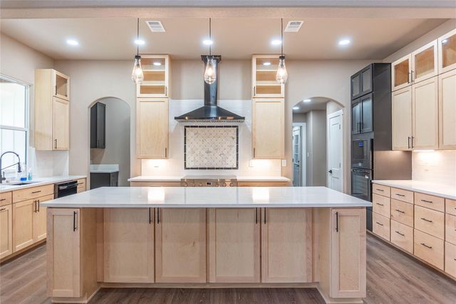 124 Hickory, Village Mills, TX 77663